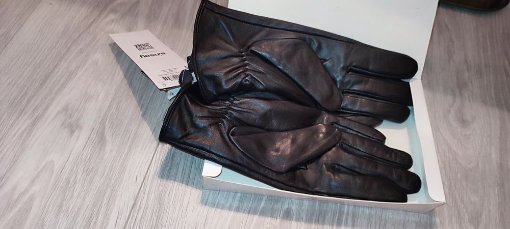 Manusi piele naturala, fina, negre, cu eticheta, marime M-L