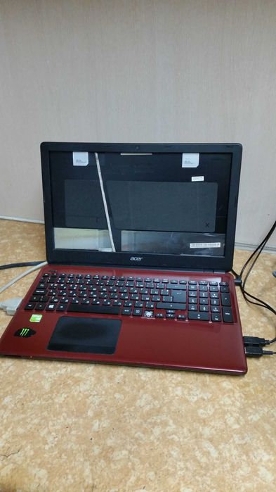 Laptop ACER Aspire E1-530G - РАБОТЕЩ ! - за ремонт или за части ...