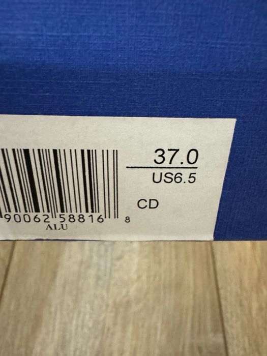 Оригинални официални обувки с ток Stuart Weitzman