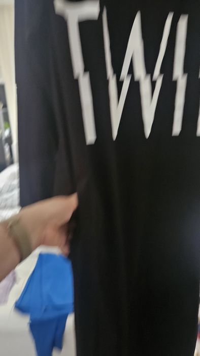 Дамска рокля на марка .Хубав памук лека приятна на допир.