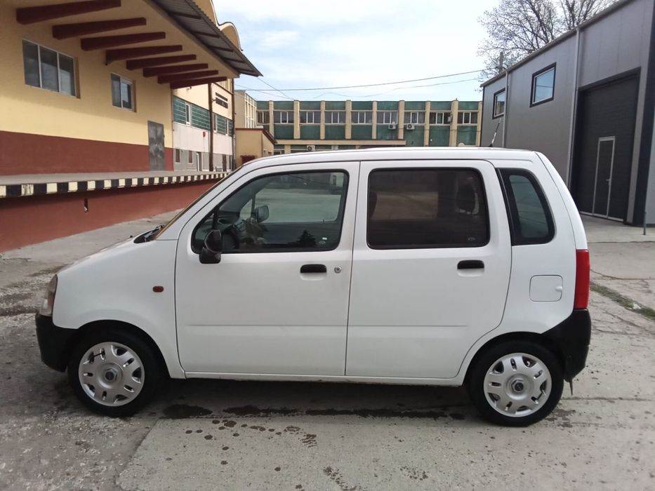 Opel Agila 1.1 Benzină – Economică, Spațioasă