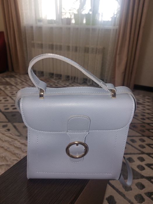 Сумка голубого цвета