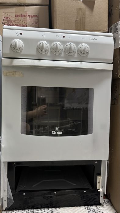 Продам 4х конфорную плиту за 35.000