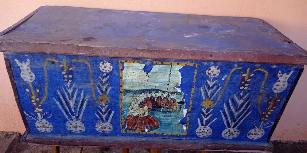 Cufar vechi/lada de zestre din lemn