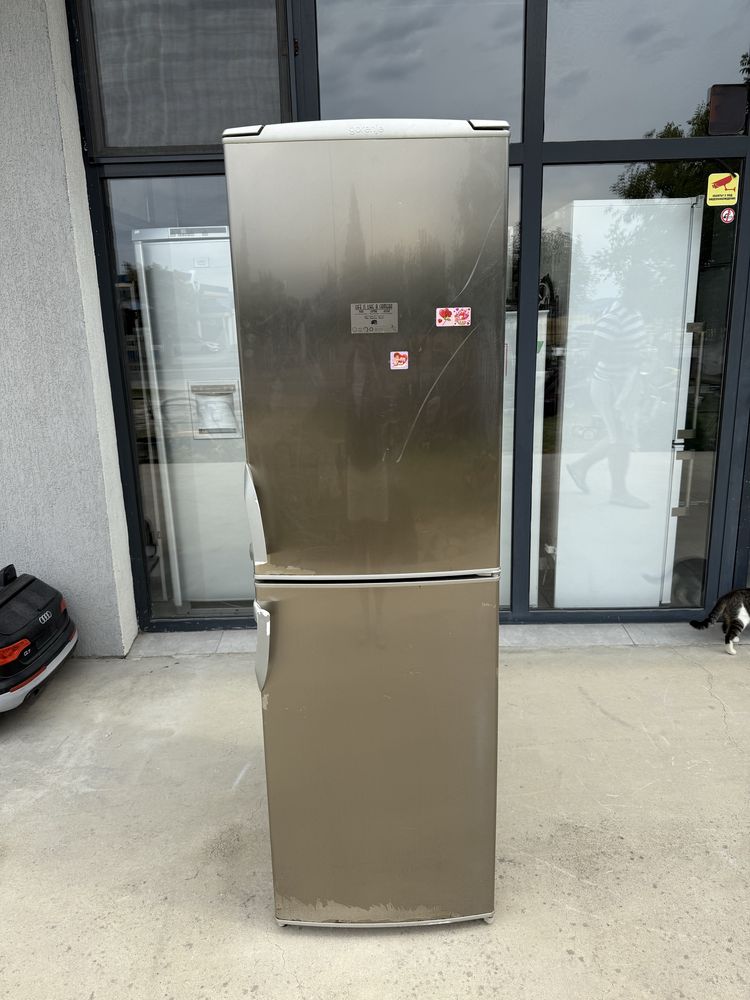 Сив хладилник с фризер Gorenje 180 см
