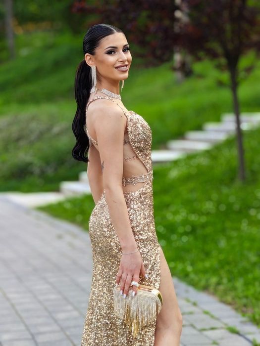 Бална рокля-шивач постигната крайната ми цел