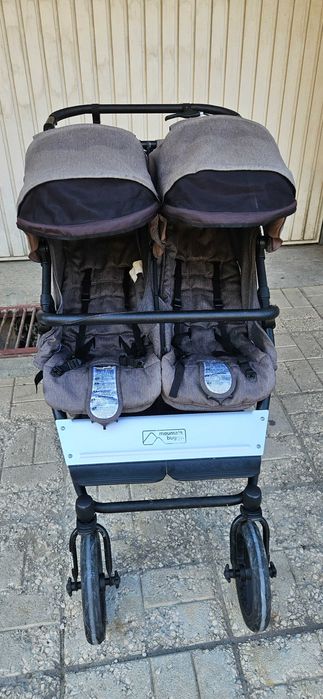 Количка за близнаци Mountain Buggy
