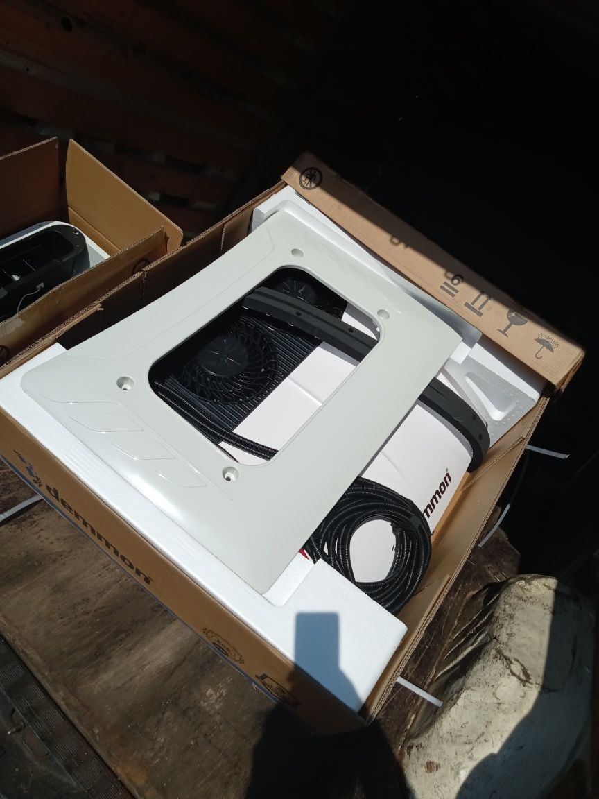 Паркинг климатик за превозни средства 12v - пикап, микробус , каравана