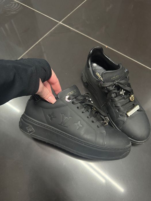 Дамски обивки Louis Vuitton