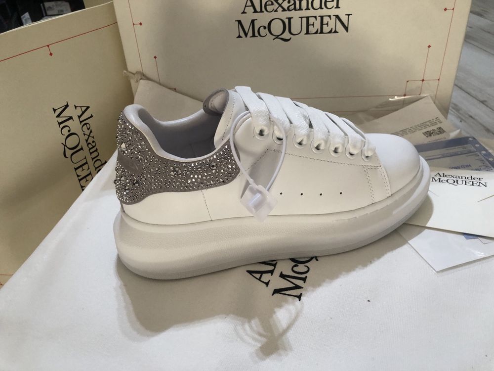 Adidasi Alexander McQueen Premium