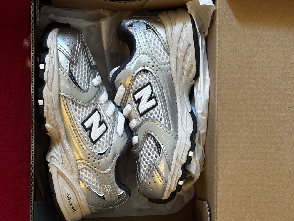 Adidasi NB Bebelusi Marimea 22.5