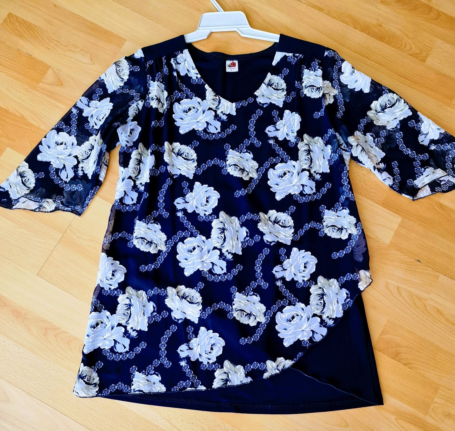 Bluza dama model floral,insertii voal,super calitate