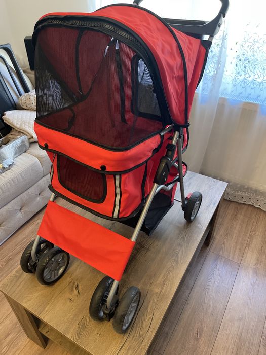 Carucior pentru plimbat animale