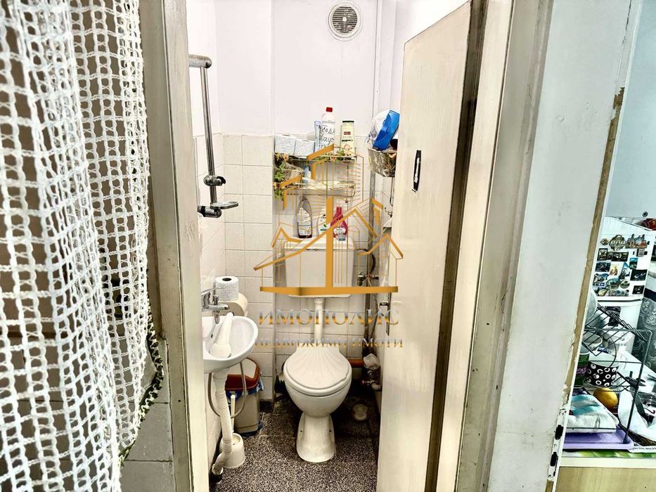 Дава се под наем Четиристаен апартамент в Варна, Спортна зала - 90 кв.м за 255000 € - Снимка #12