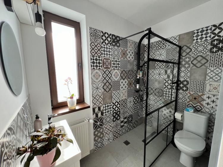 Poprietar vând vila duplex 4 camere Otopeni central