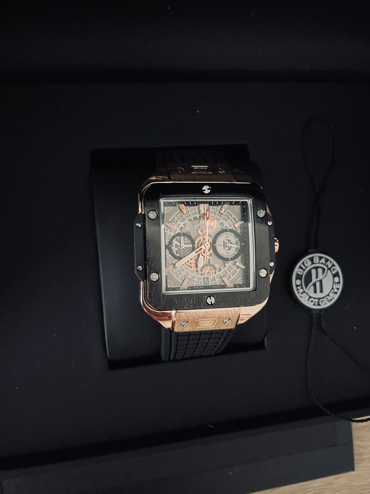 Часовник Hublot /Хъблот/ Модел: Square Bang Unico King Gold