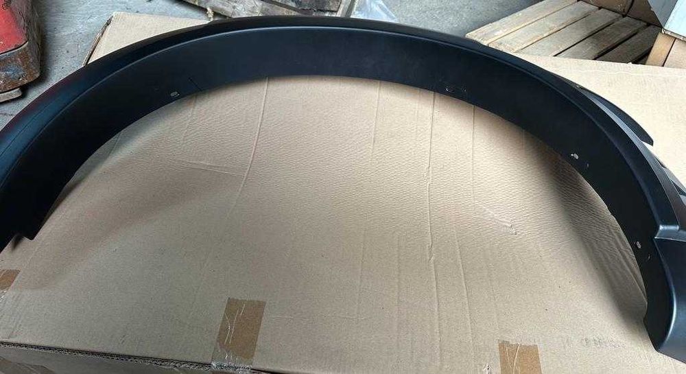 Overfendere aparatori noroi din ABS Mitsubishi Triton L200 anii 2015+