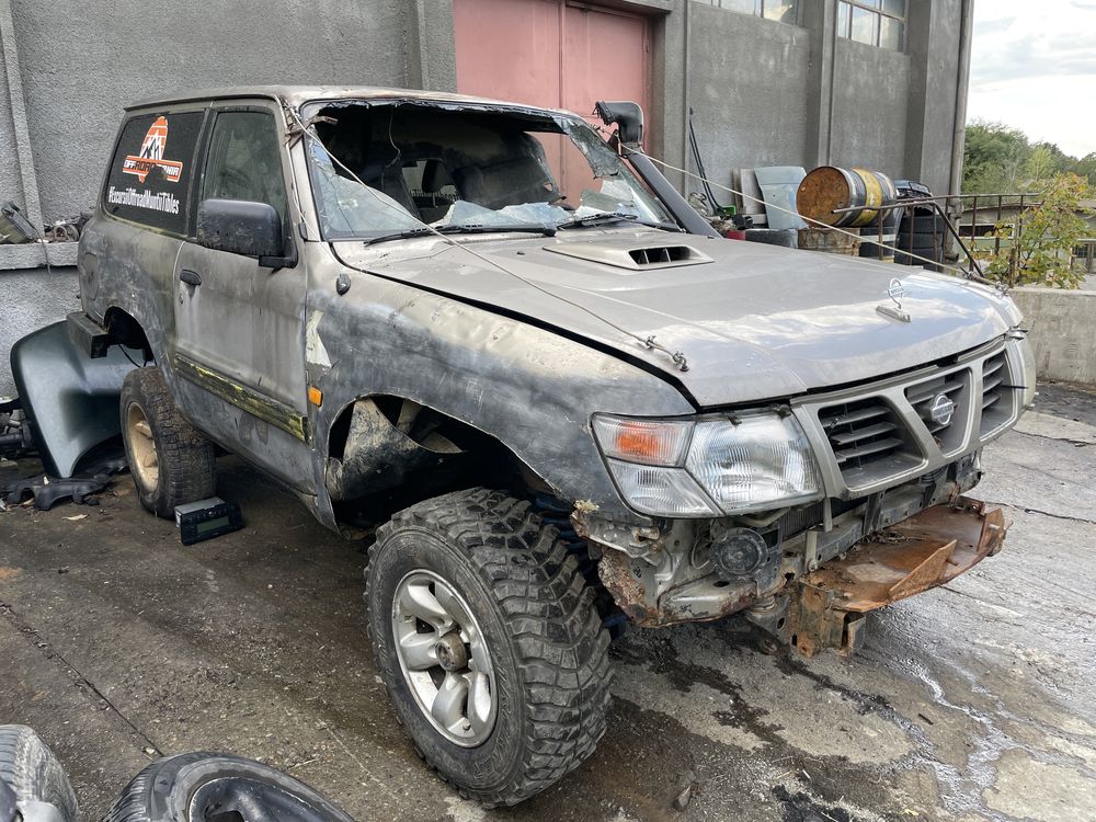 Dezmembrez Nissan Patrol Y61 SWB 2.8td an 1999