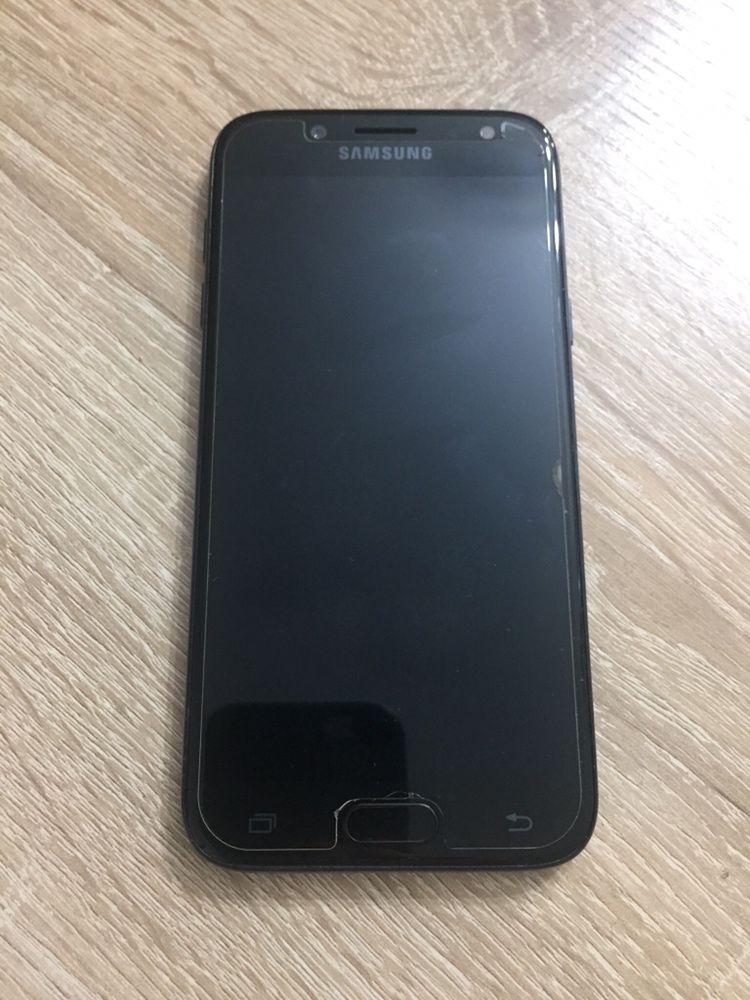 Samsung J5 2018 г в идеальном состоянии