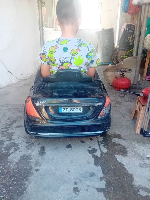 Детска кола Мерцедес 600S