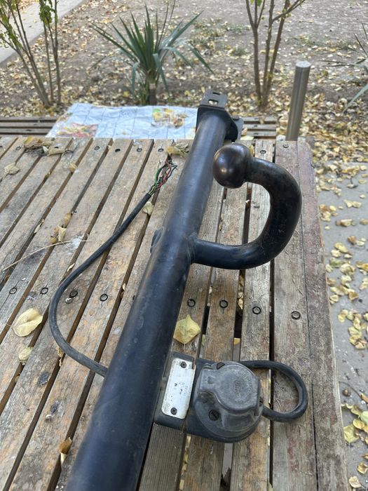 Продам фаркоп с розеткой (полный комплект)