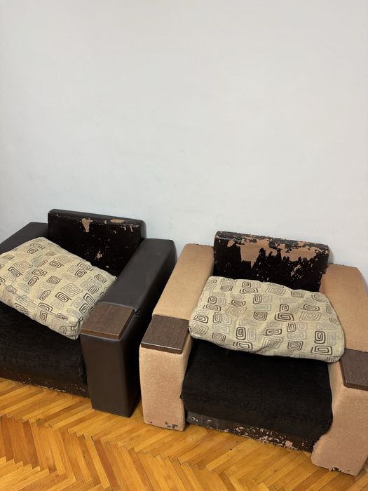 Canapea extensibila cu loc de depozitare + 2 fotolii