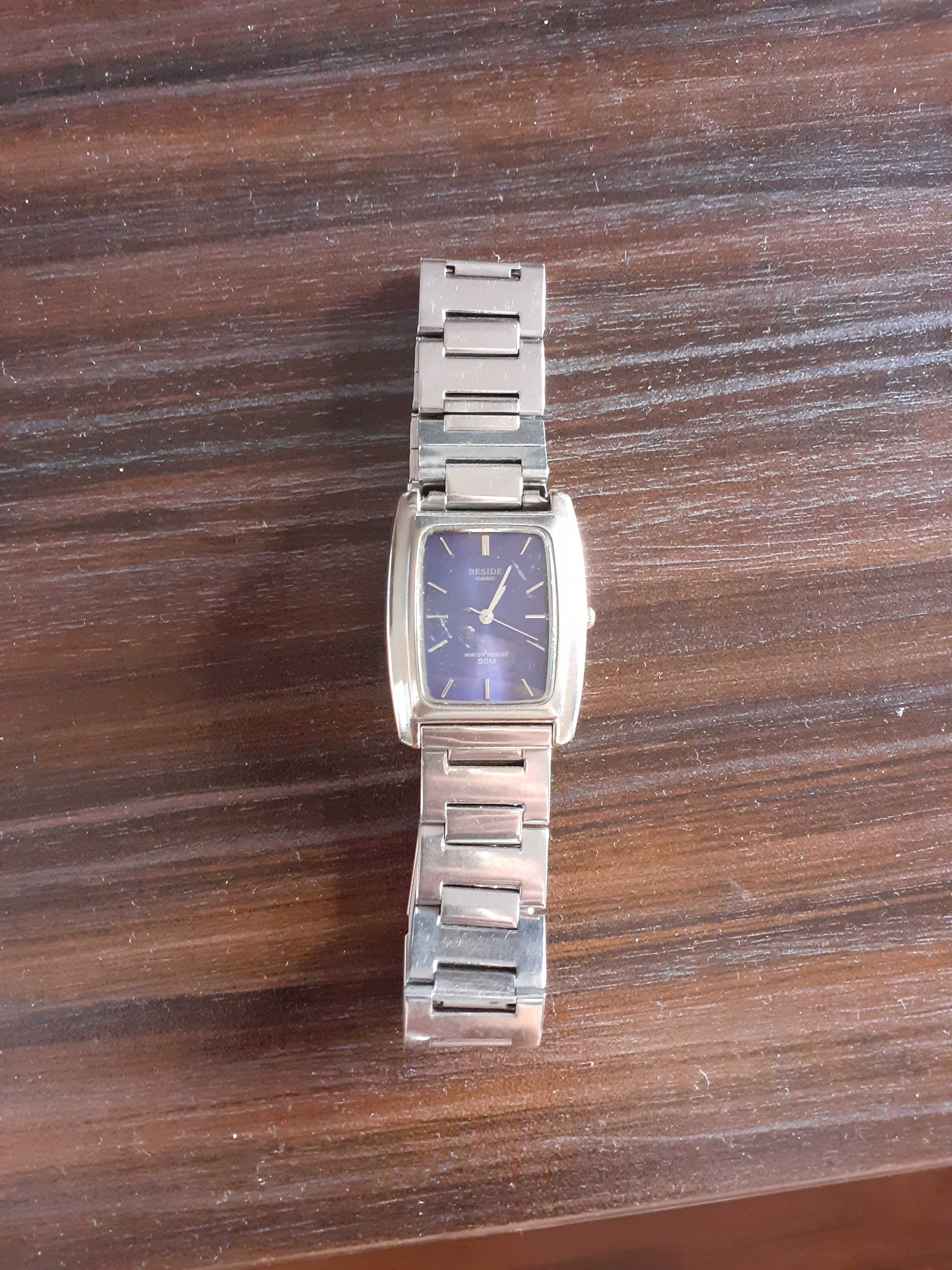 Часовници,,Omega" и ,,Casio"