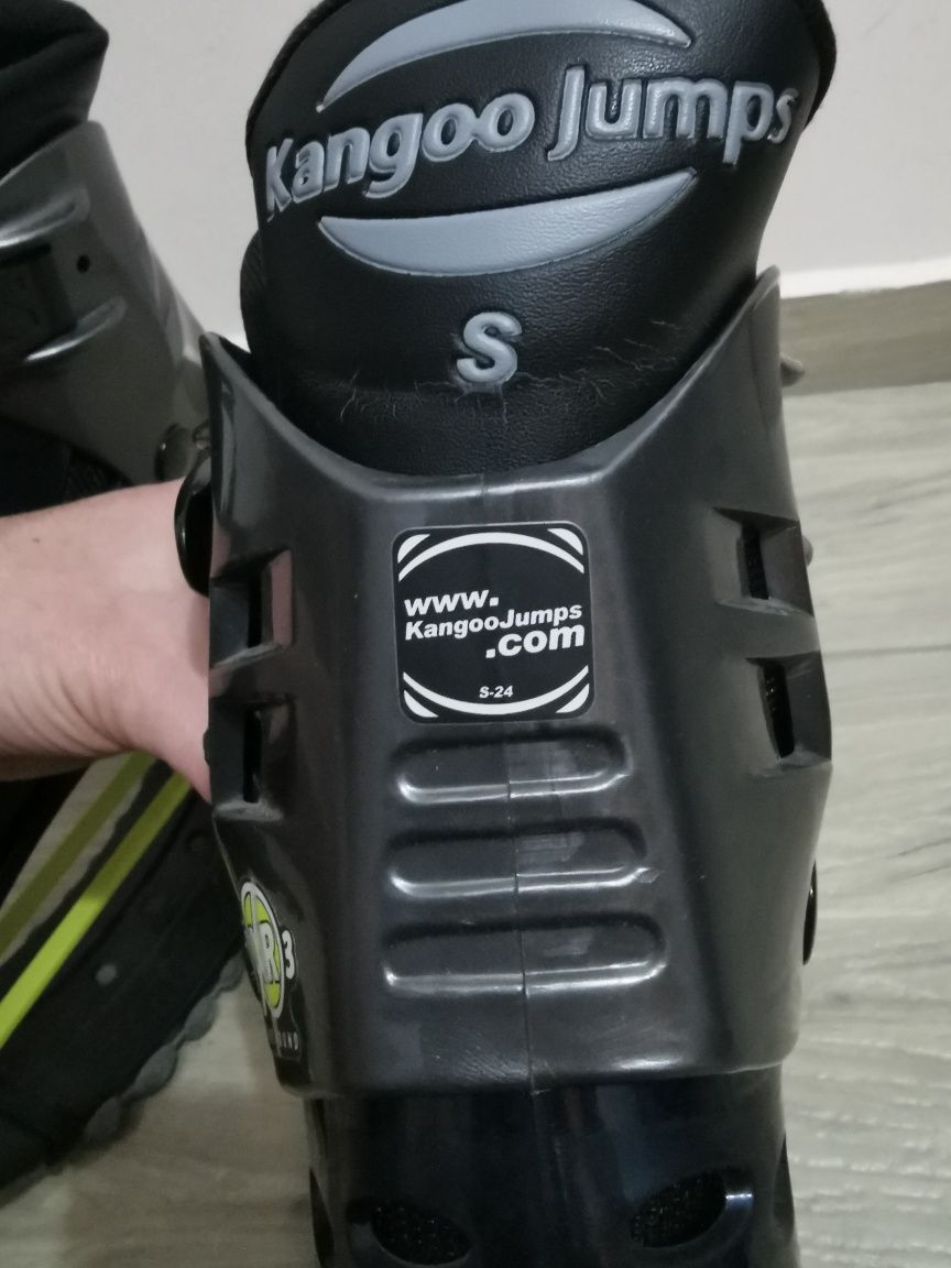 Ghete Kangoo Jumps XR3 S 36-38 EUR Black Yellow Folosit puțin