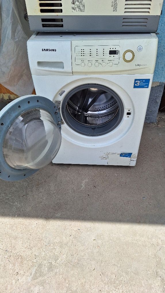 Продам стиральную машинку