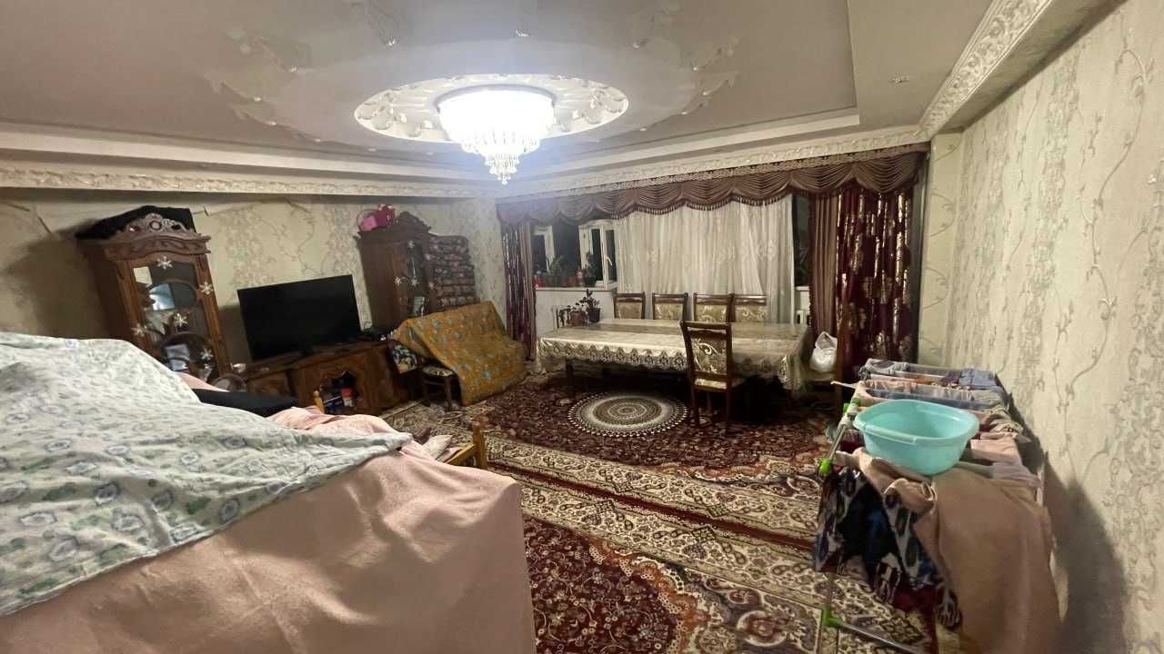 V522 Квартира сотилади вуз городок 4в5/1/9 90м2