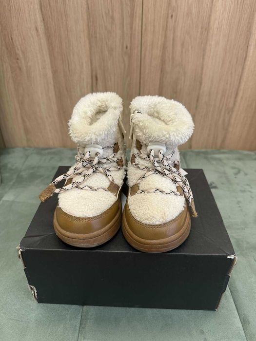 Детски ботуши H&M - 23 номер