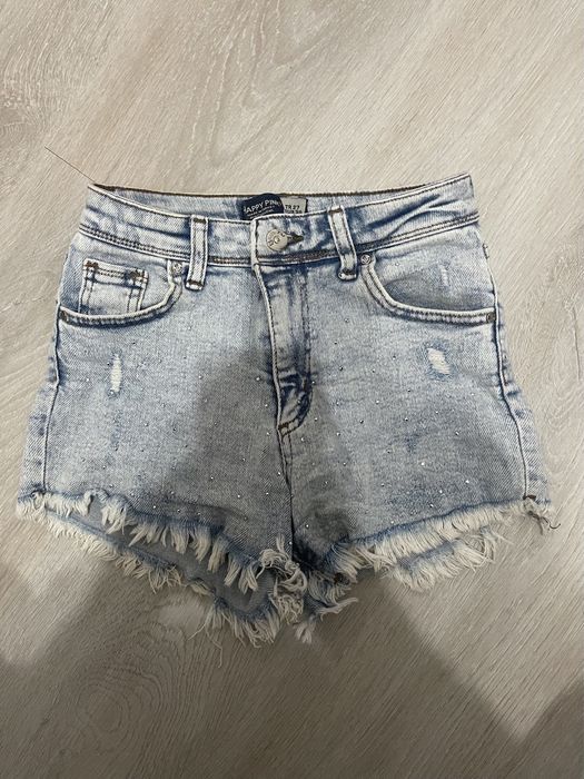 Pantaloni scurți de vânzare