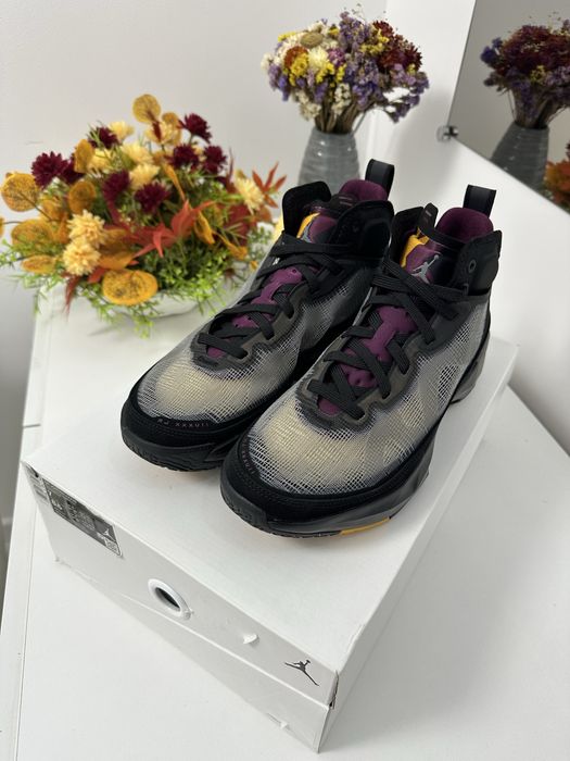 Adidasi Air Jordan Midnight 40 ( jordan , nike , adidas , running )