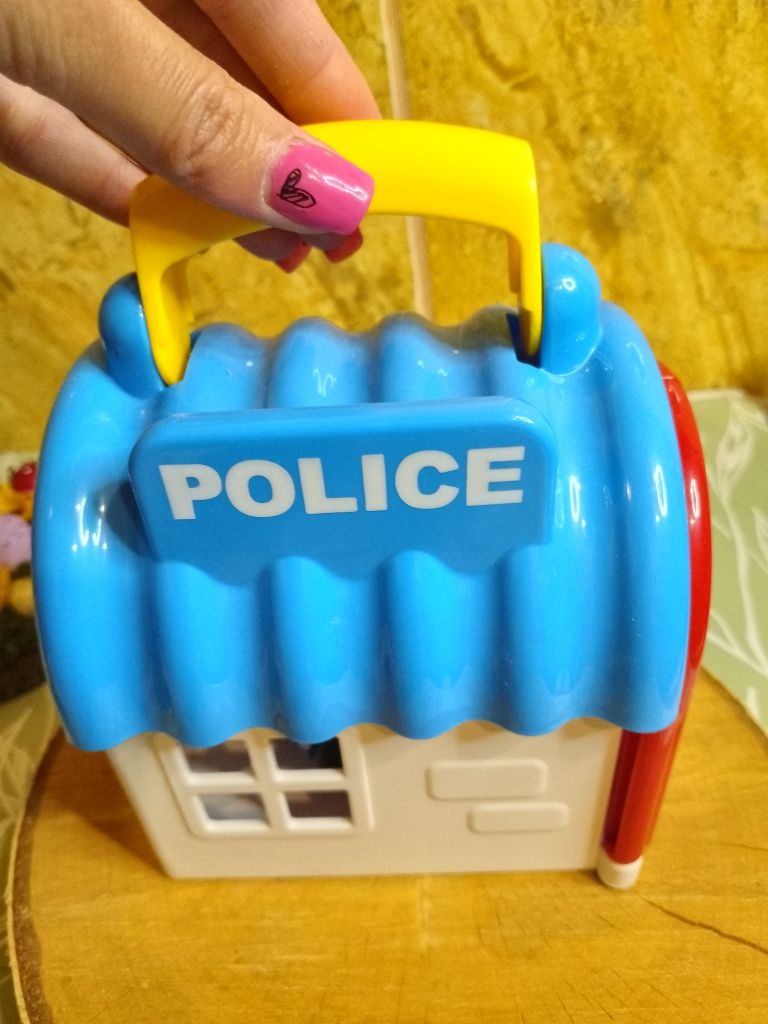 Jucărie căsuță de poliție + mașină