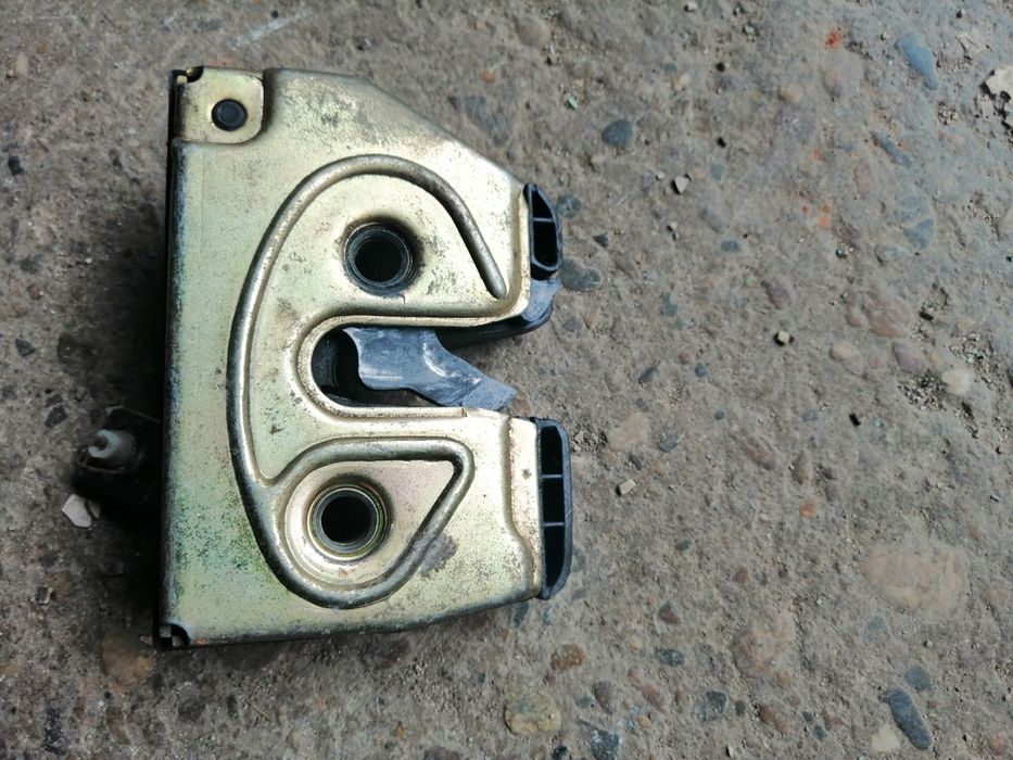 Брава за пета врата за Volkswagen Passat 3 и за Golf 3 комби