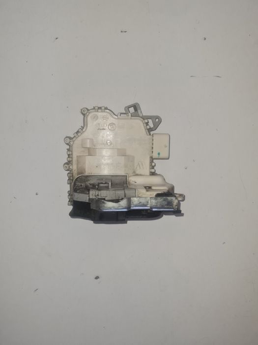 Broasca usa dreapta fata Audi A4 A5 A6 A7 Q5 /cod-8j1837016 Europa OEM