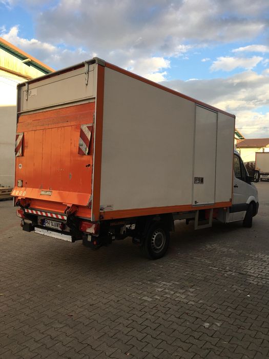 Vand mercedes benz sprinter cu lift
