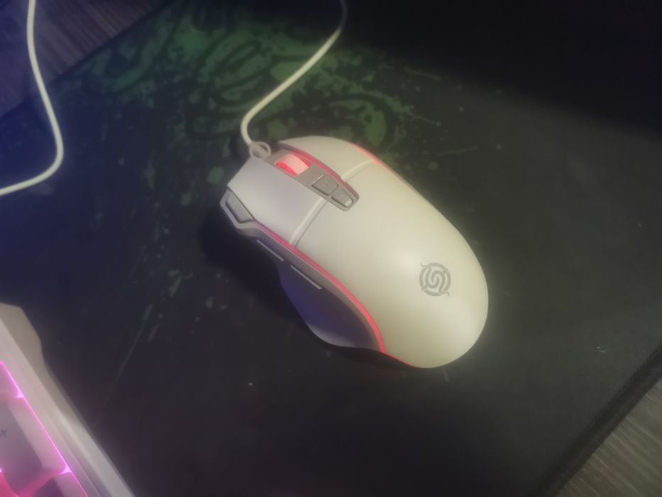 Клавиатура ва мышь сотилади янги коммлект игровой