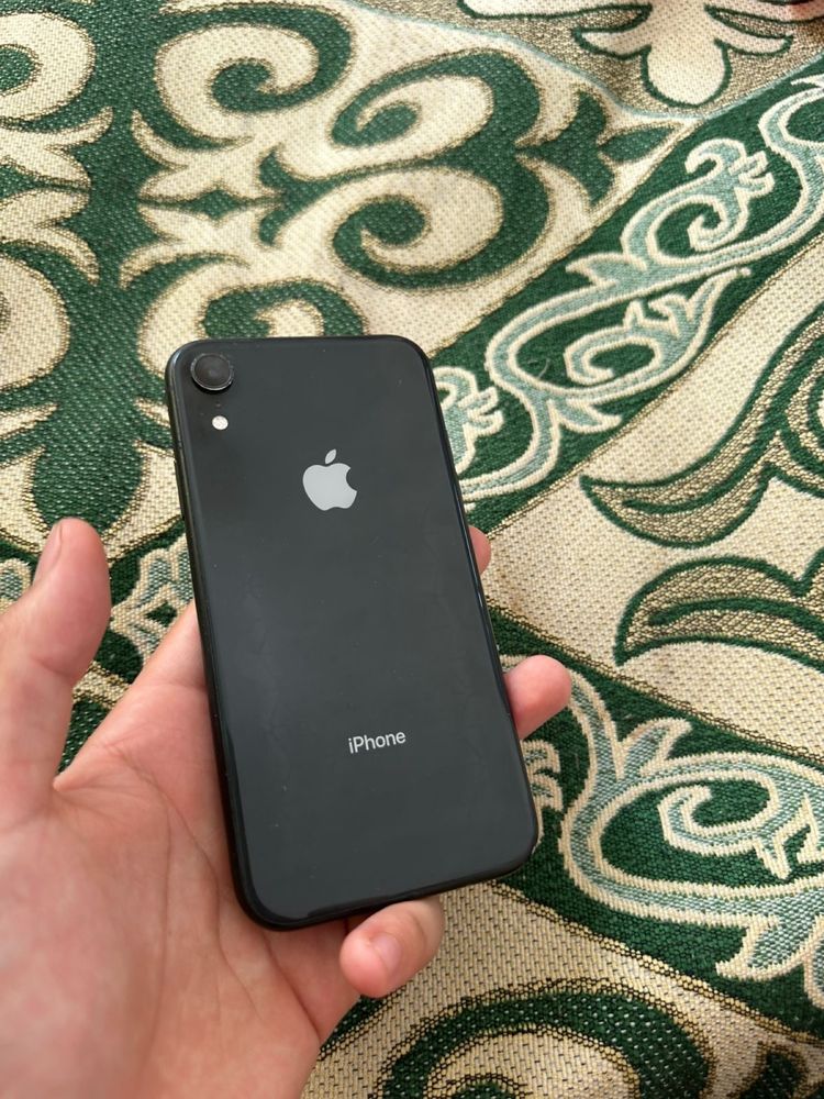 Продам идеал iPhone xr