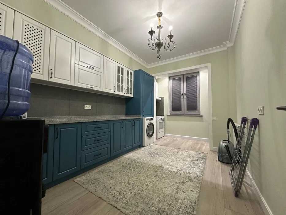 Срочно!!! Сдается Квартира с Ремонтом Ор-р Метро Новза 2/3/9 901*