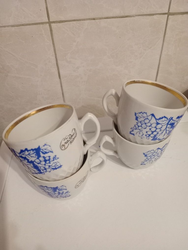 Продам новые большие хлебницы, кисюшки и другую кухонную утварь
