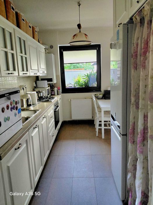 Ap. 3 camere de vanzare- (capat str. Brancusi)cartier Borhanci inceput