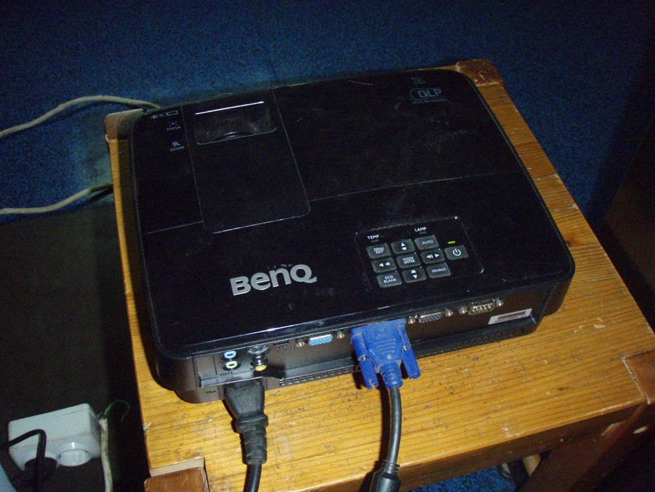 Videoproiector cu lampa 3D SVGA 800x600 3200 lumeni Benq MS506