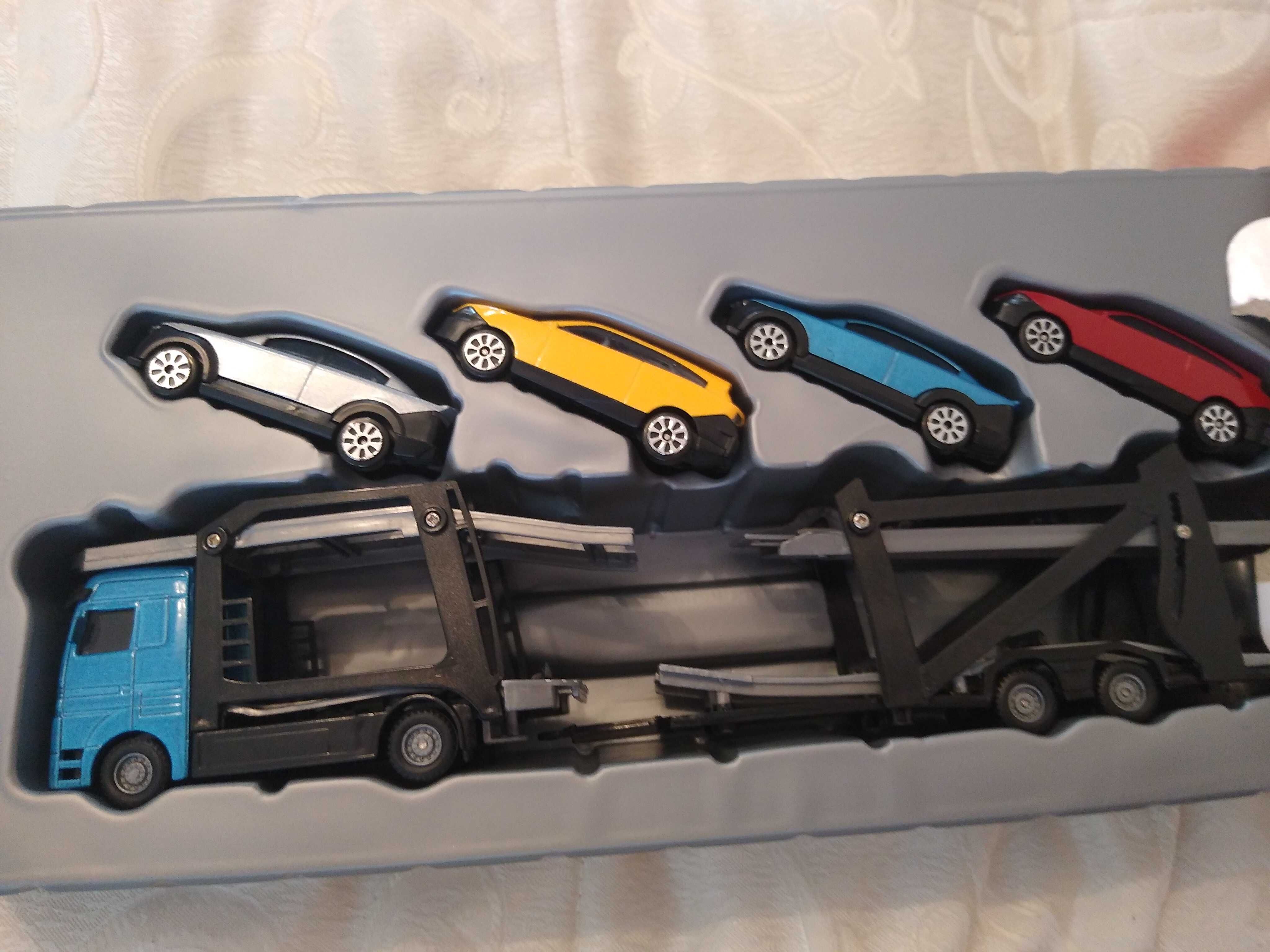 Car trailer de jucărie (set 5 mașinuțe)