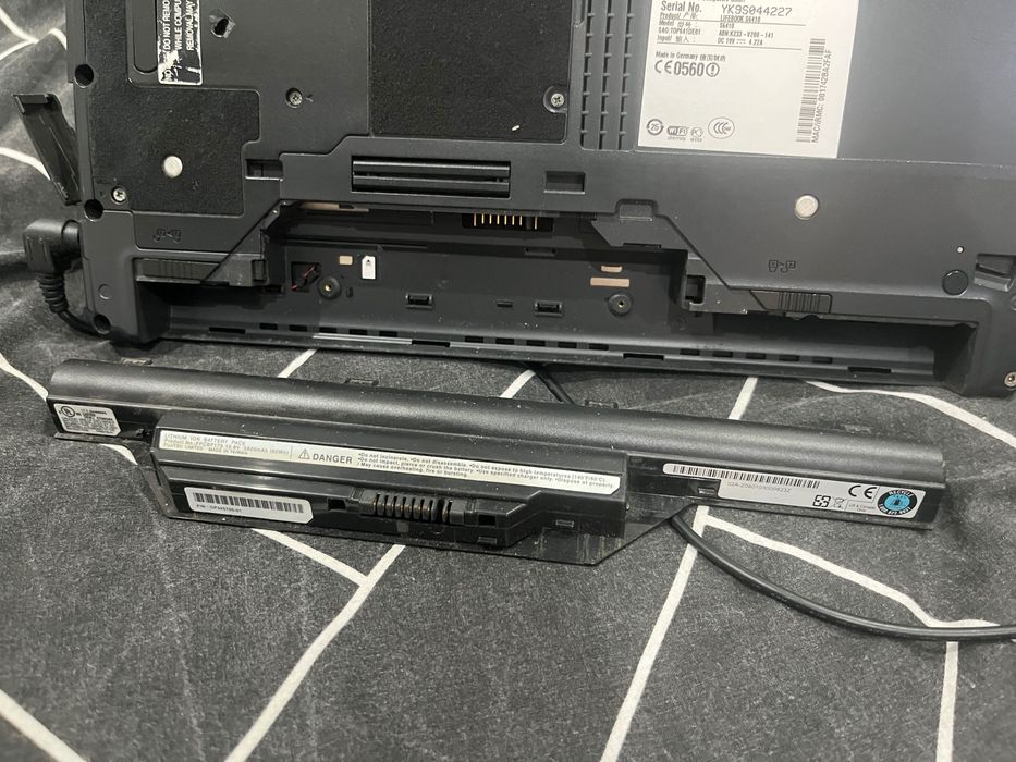 Лаптоп Fujitsu Siemens