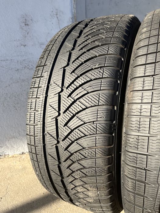 2 бр. зимни гуми 235/45/18 Michelin 6 mm DOT 3117