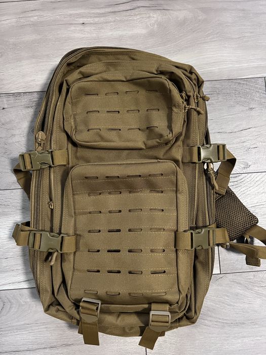 Rucsac + briceag+ cleste multifunctional + cutit vanatoare