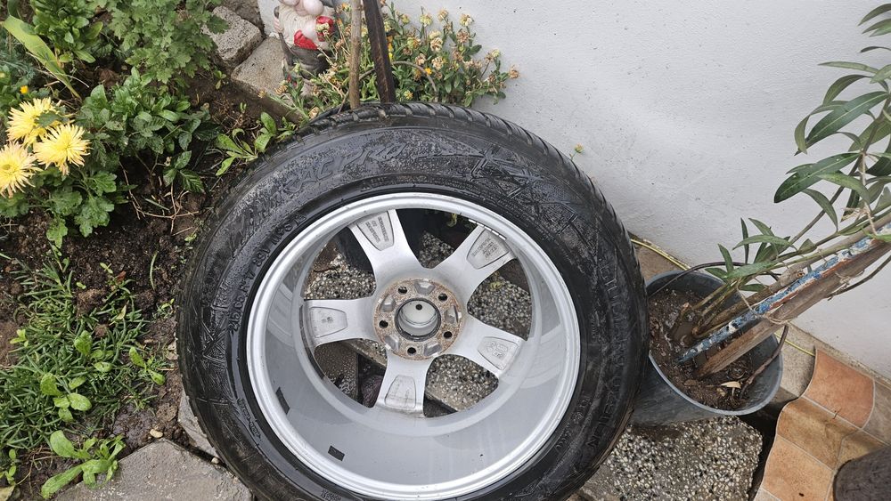 Джанти 17" 5х114 и гуми 215 65 17 - 4бр. зимни гуми Continental Winter