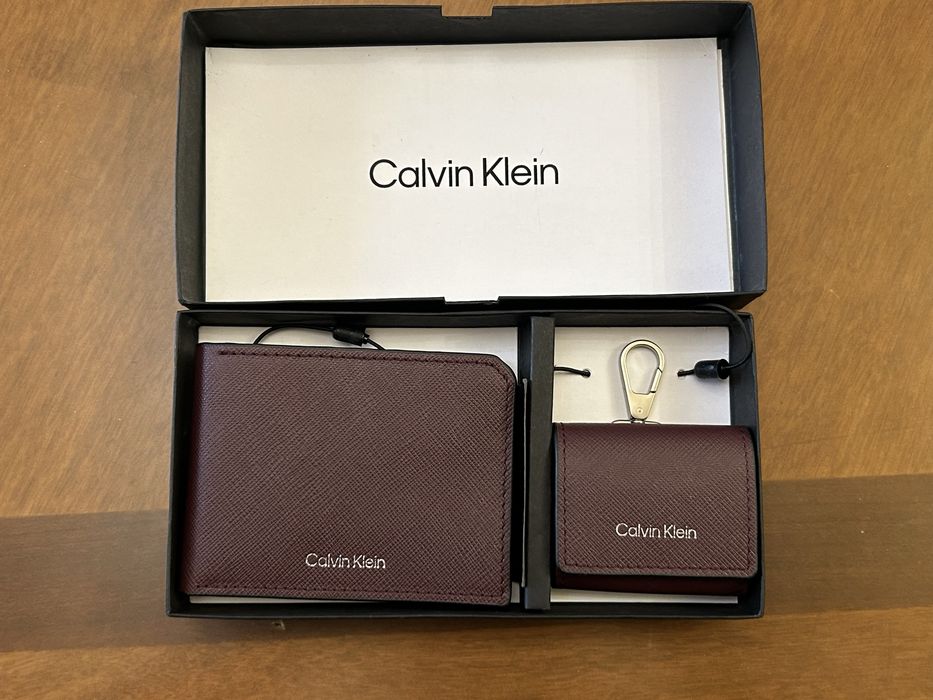 Кошелек+чехол для AirPods Calvin Klein