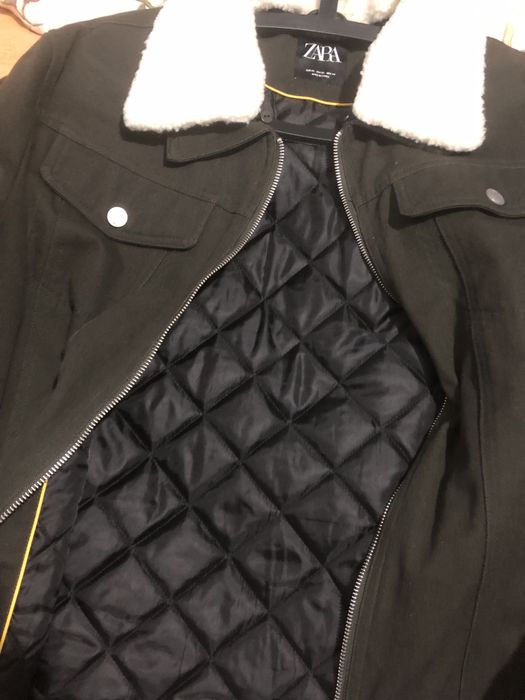 Geaca zara ca noua